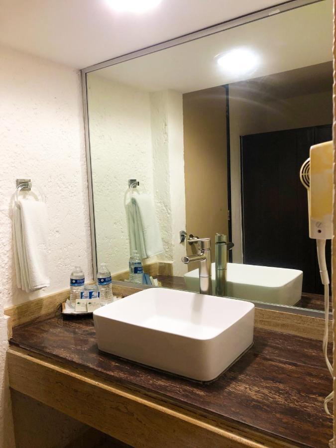 Hotel Los Cocos チェトゥマル エクステリア 写真