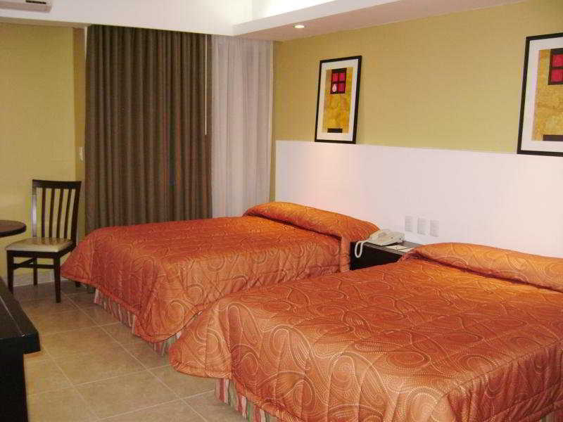 Hotel Los Cocos チェトゥマル エクステリア 写真