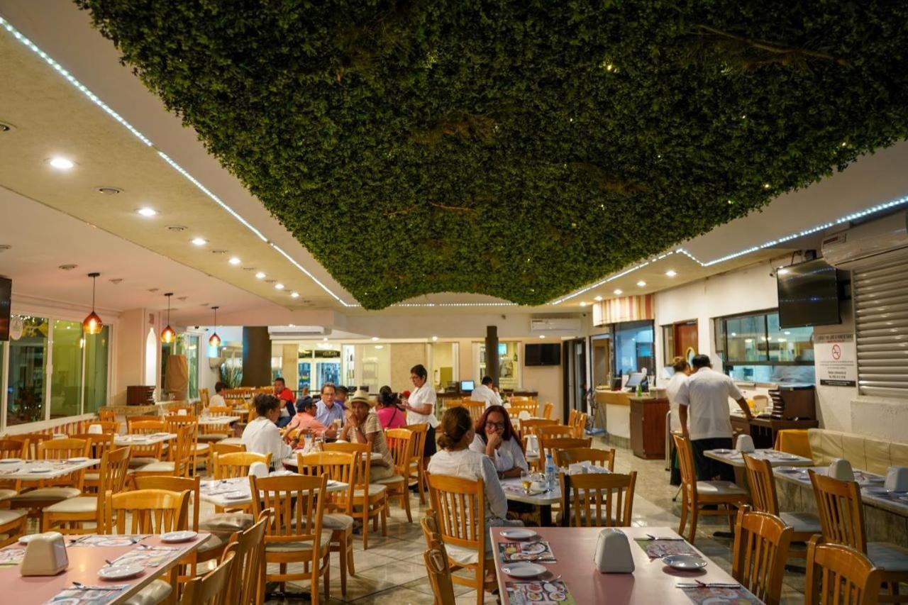 Hotel Los Cocos チェトゥマル エクステリア 写真