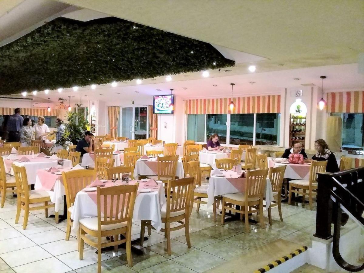 Hotel Los Cocos チェトゥマル エクステリア 写真